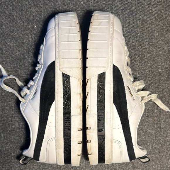 Puma Classic White Sneakers with Black Stripes - Picture 5 of 8